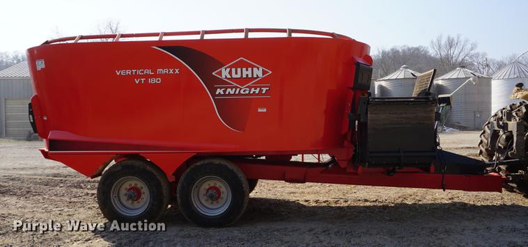 image for item DE3301 2012 Kuhn Knight VT180 vertical feed mixer