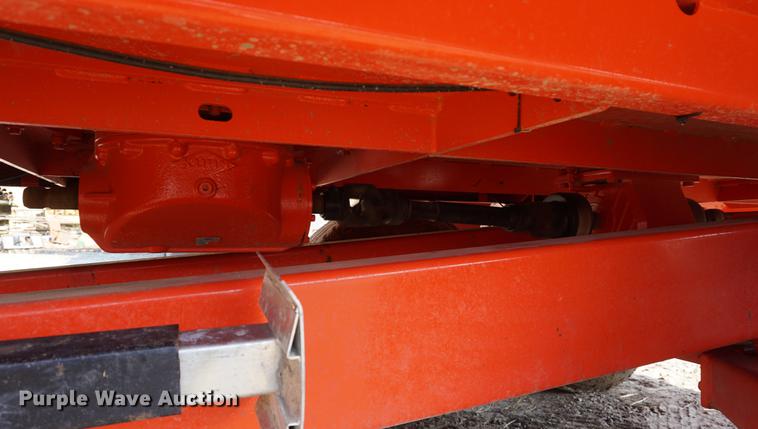 image for item DE3301 2012 Kuhn Knight VT180 vertical feed mixer