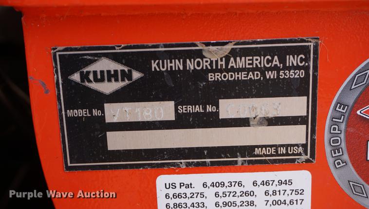 image for item DE3301 2012 Kuhn Knight VT180 vertical feed mixer