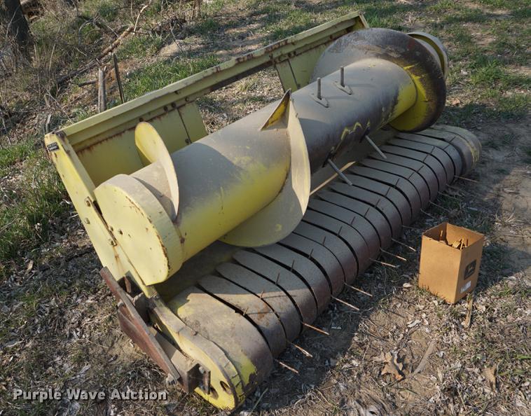 image for item DE3303 (2) John Deere pickup heads