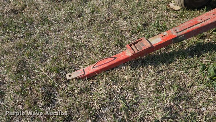 image for item DE3305 1971 Big Blue 810A forage wagon