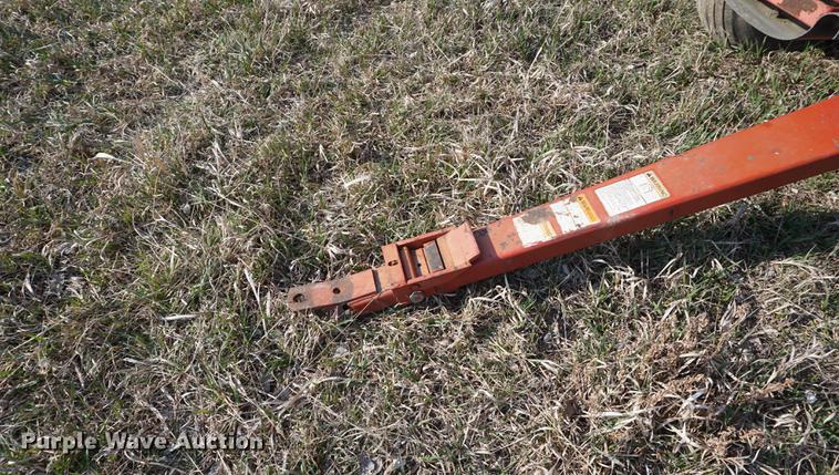 image for item DE3306 1995 Gehl BU970 forage wagon