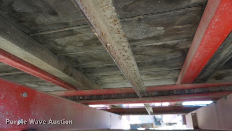 image for item DE3306 1995 Gehl BU970 forage wagon