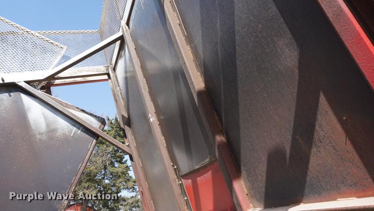 image for item DE3327 2003 International 7400 silage truck