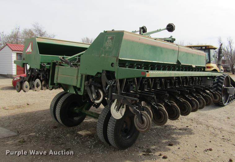 image for item DE6710 Great Plains 2SNT30 Solid Stand no-till grain drill