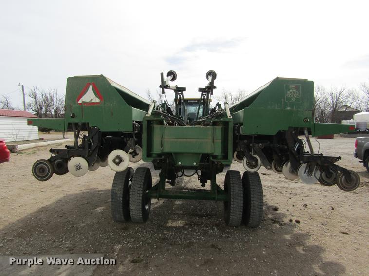 image for item DE6710 Great Plains 2SNT30 Solid Stand no-till grain drill