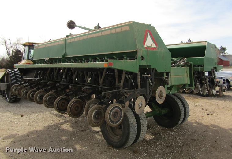 image for item DE6710 Great Plains 2SNT30 Solid Stand no-till grain drill