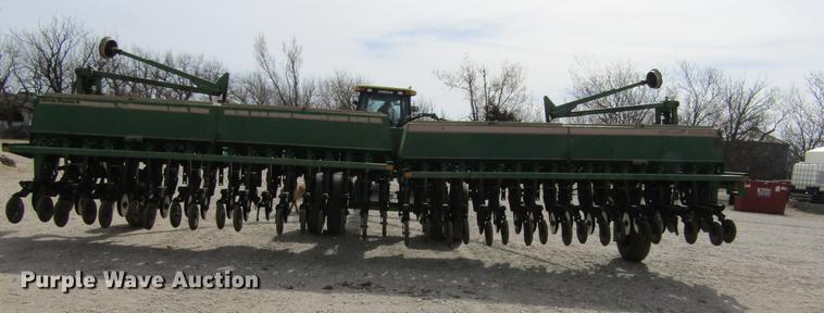 image for item DE6710 Great Plains 2SNT30 Solid Stand no-till grain drill