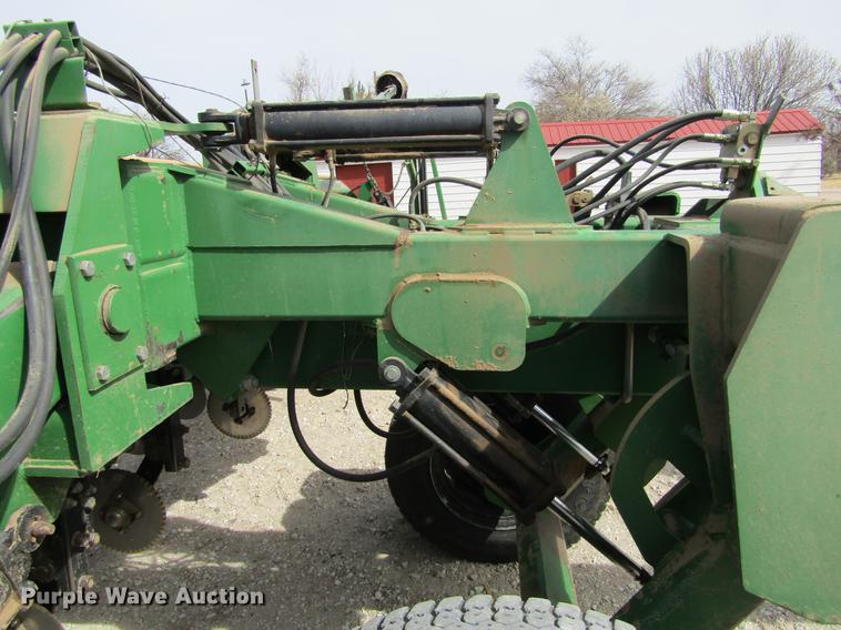 image for item DE6710 Great Plains 2SNT30 Solid Stand no-till grain drill