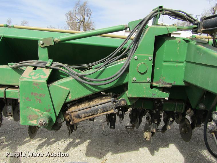 image for item DE6710 Great Plains 2SNT30 Solid Stand no-till grain drill