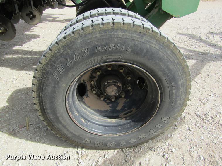 image for item DE6710 Great Plains 2SNT30 Solid Stand no-till grain drill