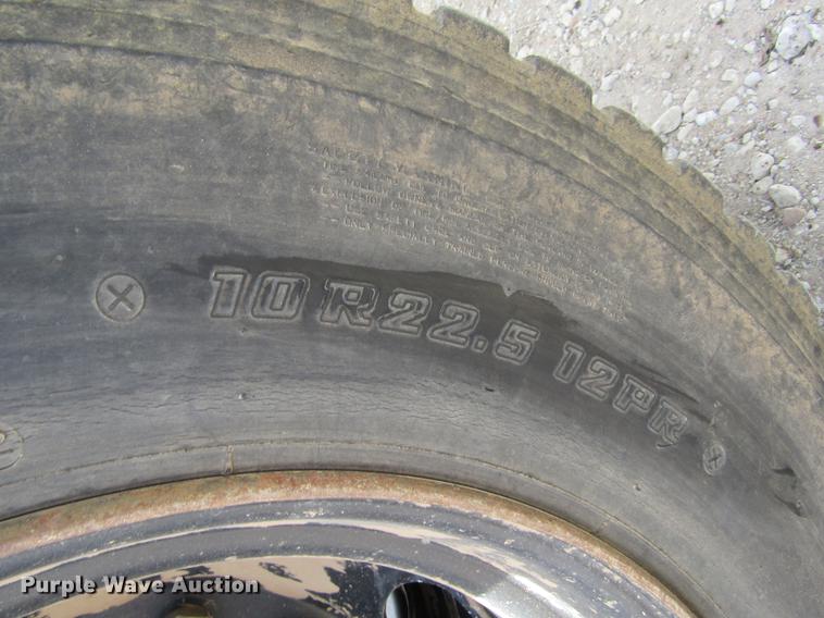 image for item DE6710 Great Plains 2SNT30 Solid Stand no-till grain drill