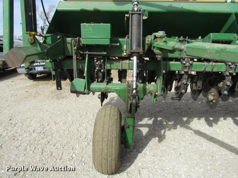 image for item DE6710 Great Plains 2SNT30 Solid Stand no-till grain drill