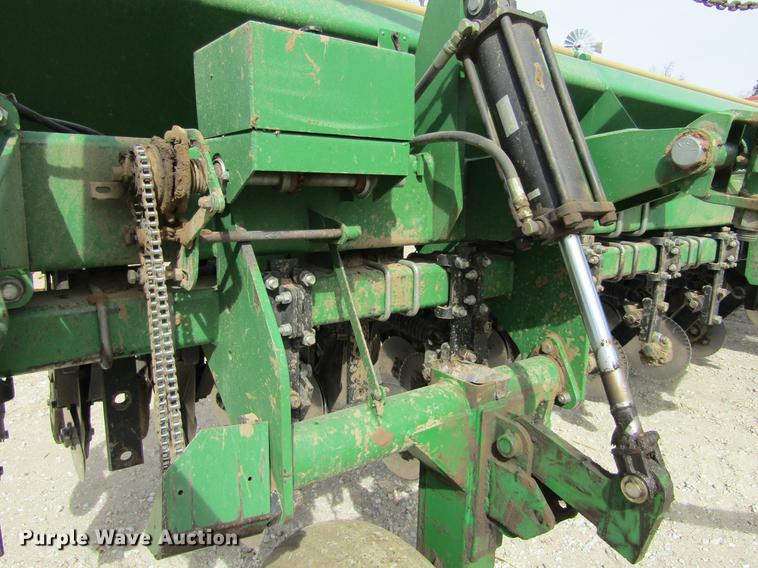 image for item DE6710 Great Plains 2SNT30 Solid Stand no-till grain drill