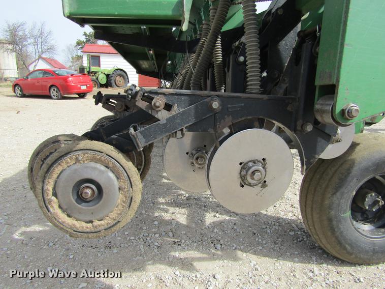 image for item DE6710 Great Plains 2SNT30 Solid Stand no-till grain drill