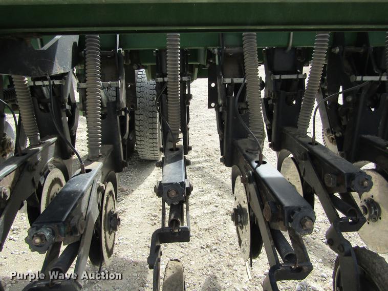 image for item DE6710 Great Plains 2SNT30 Solid Stand no-till grain drill