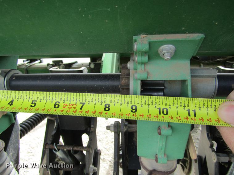 image for item DE6710 Great Plains 2SNT30 Solid Stand no-till grain drill