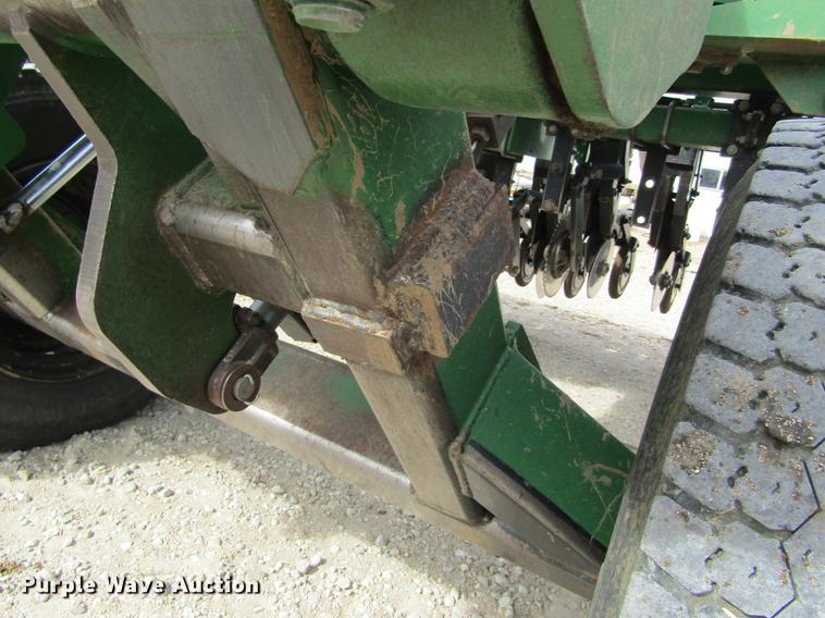 image for item DE6710 Great Plains 2SNT30 Solid Stand no-till grain drill