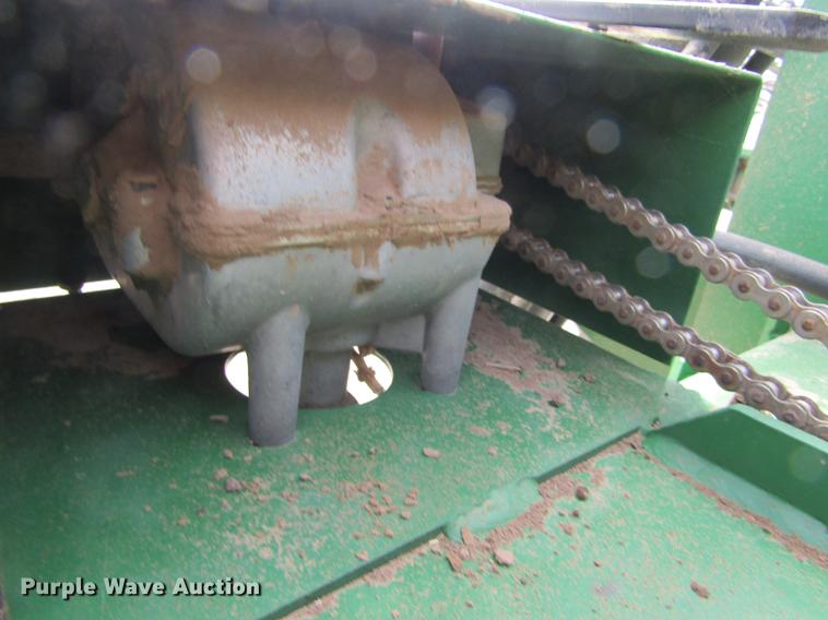 image for item DE6710 Great Plains 2SNT30 Solid Stand no-till grain drill