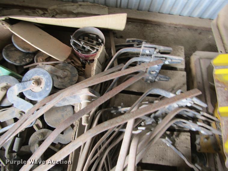 image for item DE6710 Great Plains 2SNT30 Solid Stand no-till grain drill