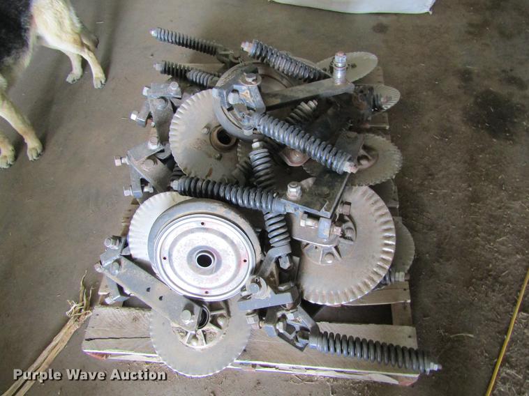 image for item DE6710 Great Plains 2SNT30 Solid Stand no-till grain drill