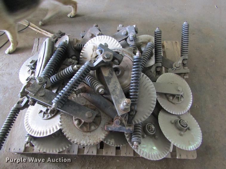 image for item DE6710 Great Plains 2SNT30 Solid Stand no-till grain drill