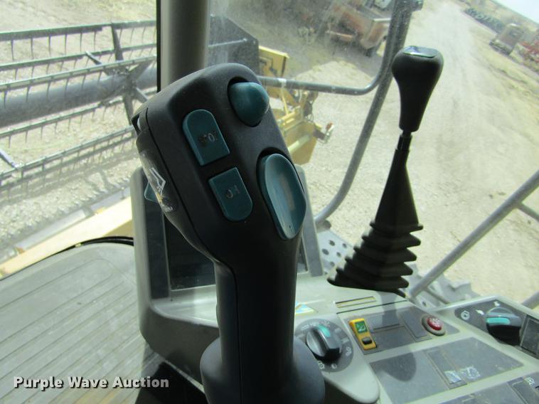 image for item DE6711 1998 Lexion 460 combine