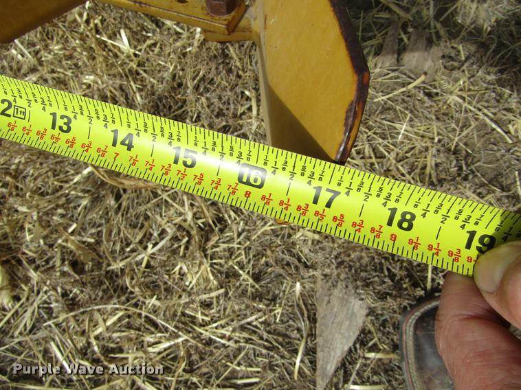 image for item DE6713 1994 Buffalo 63000830 cultivator