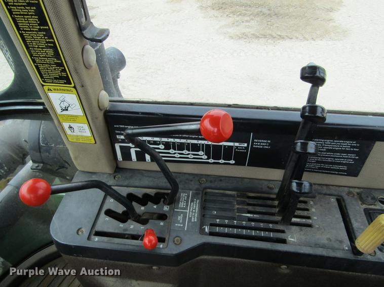 image for item DE6715 1992 John Deere 8560 4WD tractor