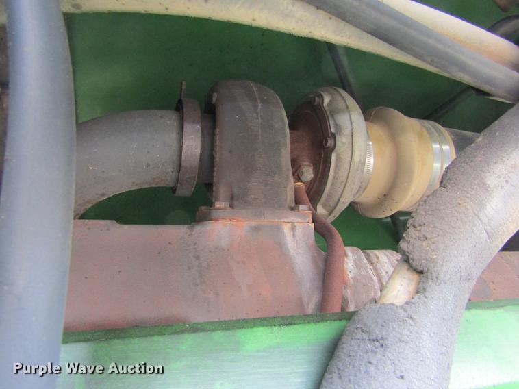 image for item DE6715 1992 John Deere 8560 4WD tractor