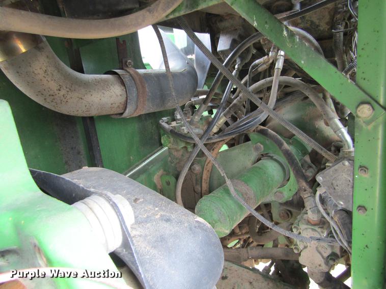 image for item DE6715 1992 John Deere 8560 4WD tractor