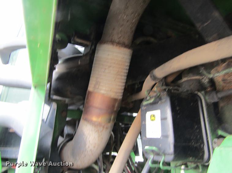 image for item DE6715 1992 John Deere 8560 4WD tractor