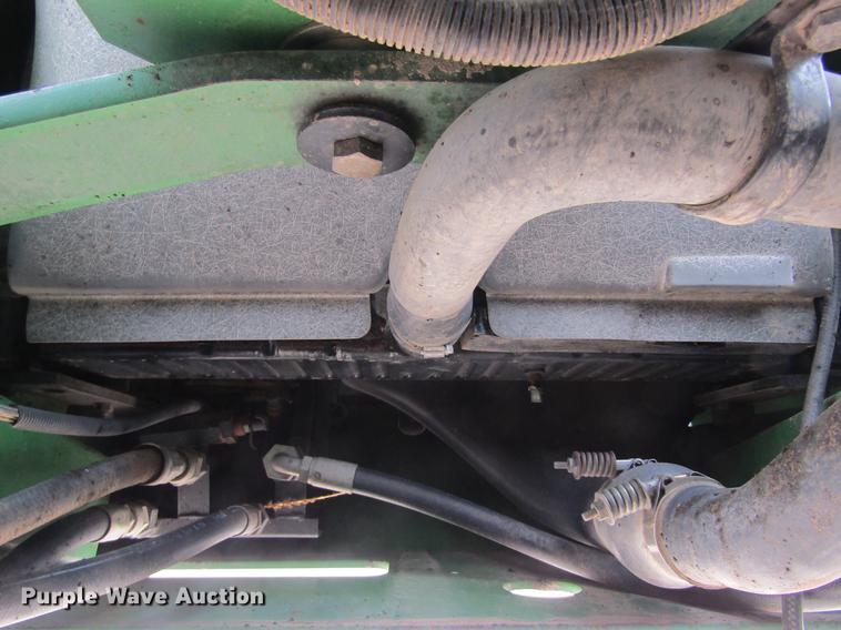 image for item DE6715 1992 John Deere 8560 4WD tractor