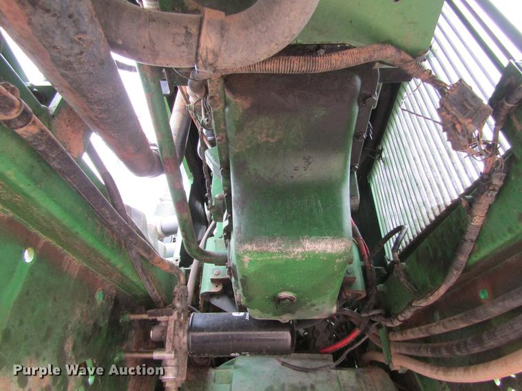 image for item DE6715 1992 John Deere 8560 4WD tractor