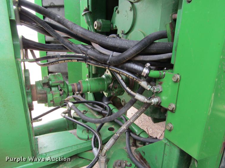 image for item DE6715 1992 John Deere 8560 4WD tractor