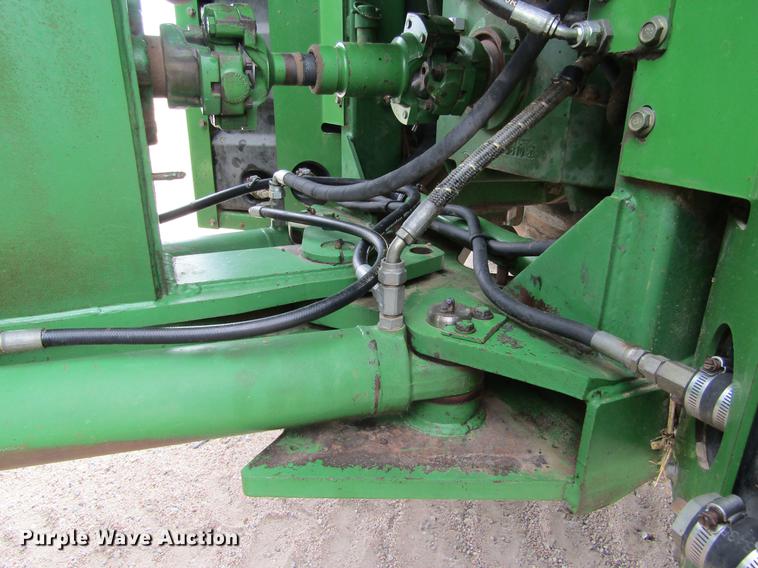 image for item DE6715 1992 John Deere 8560 4WD tractor