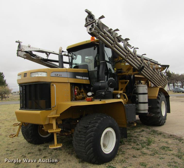 image for item DE6729 2009 Ag-Chem TerraGator 8204 dry applicator