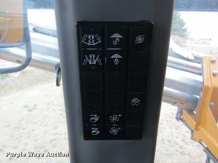 image for item DE6729 2009 Ag-Chem TerraGator 8204 dry applicator