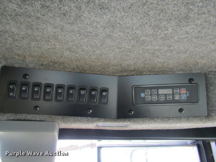 image for item DE6729 2009 Ag-Chem TerraGator 8204 dry applicator