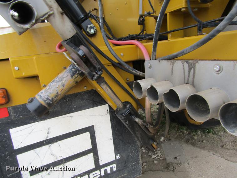 image for item DE6729 2009 Ag-Chem TerraGator 8204 dry applicator