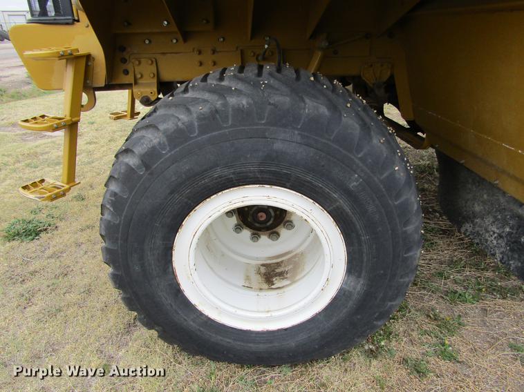 image for item DE6729 2009 Ag-Chem TerraGator 8204 dry applicator