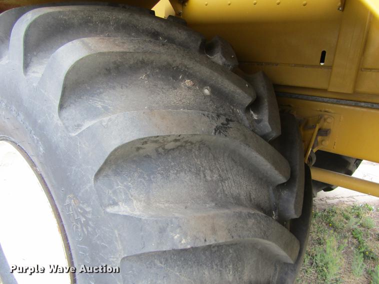 image for item DE6729 2009 Ag-Chem TerraGator 8204 dry applicator