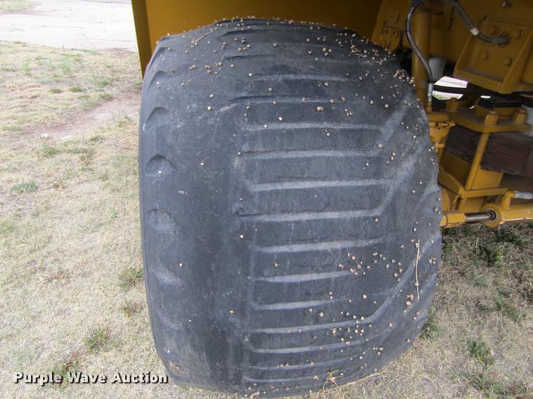 image for item DE6729 2009 Ag-Chem TerraGator 8204 dry applicator