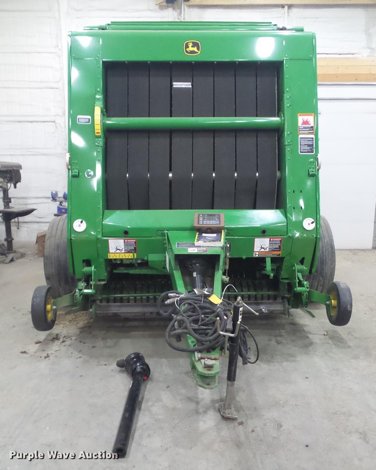 image for item DZ9230 2012 John Deere 568 round baler
