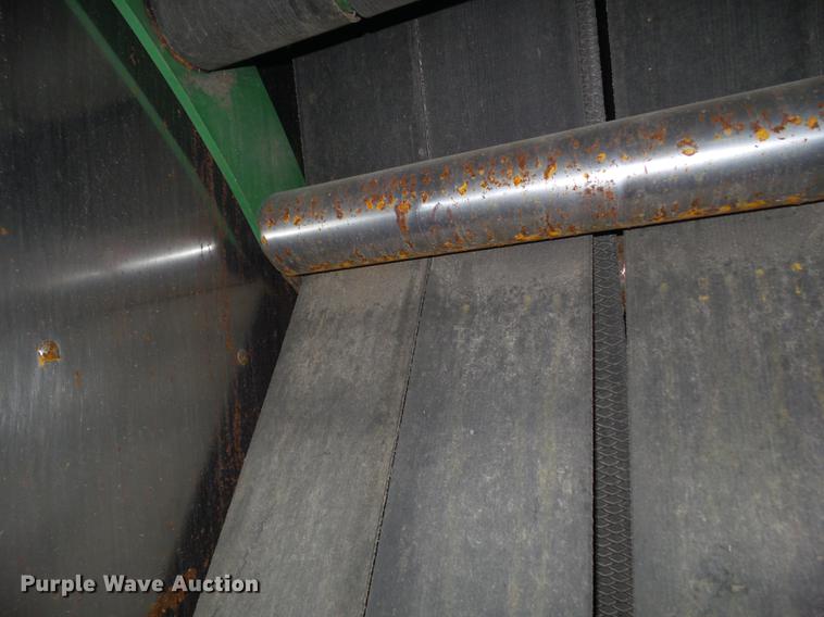 image for item DZ9230 2012 John Deere 568 round baler