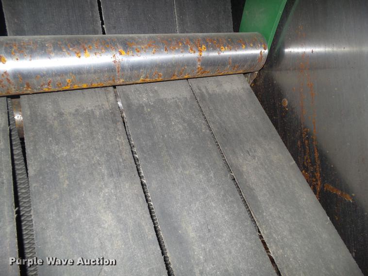 image for item DZ9230 2012 John Deere 568 round baler