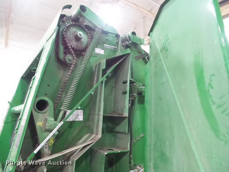 image for item DZ9230 2012 John Deere 568 round baler