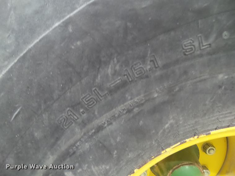 image for item DZ9230 2012 John Deere 568 round baler