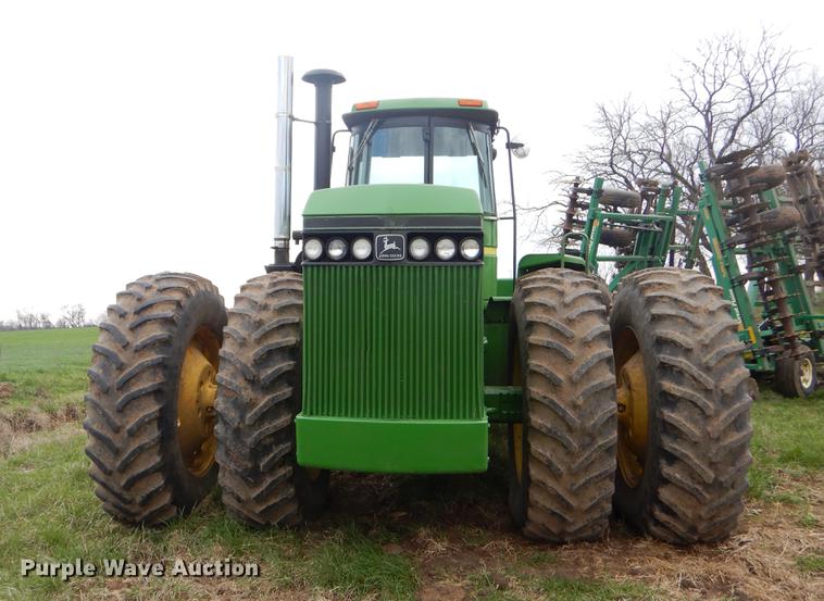 image for item EJ9932 1985 John Deere 8850 4WD tractor