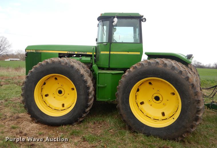 image for item EJ9932 1985 John Deere 8850 4WD tractor